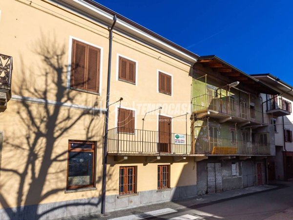 casa indipendente in vendita a Condove in zona Cascina