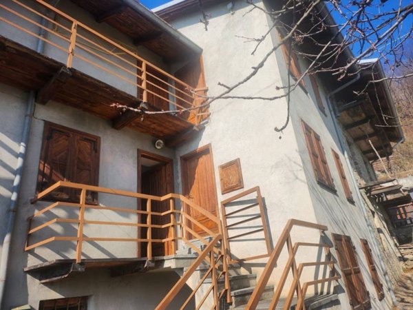 casa indipendente in vendita a Condove in zona Giagli