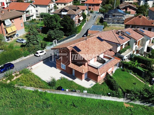 casa indipendente in vendita a Condove in zona Cascina