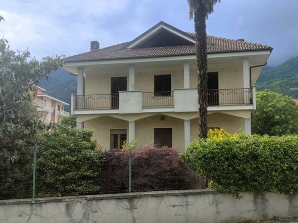 casa indipendente in vendita a Condove in zona Cascina