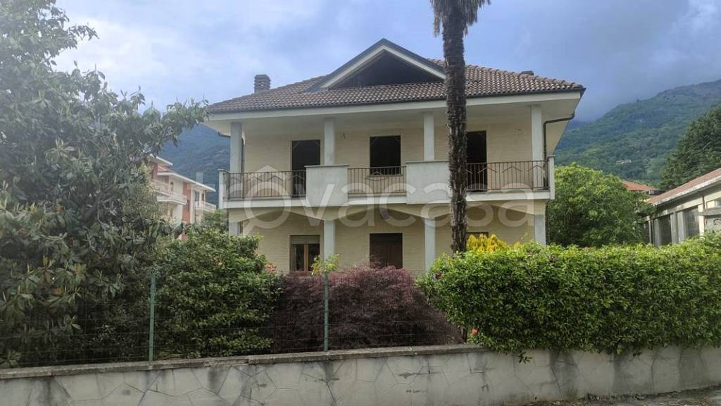 casa indipendente in vendita a Condove in zona Cascina