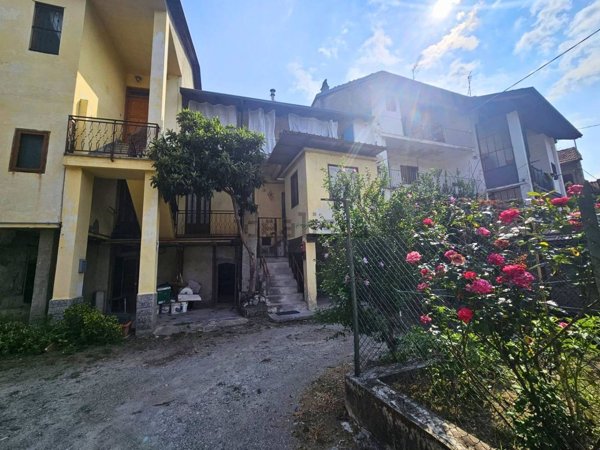 appartamento in vendita a Condove in zona Cascina