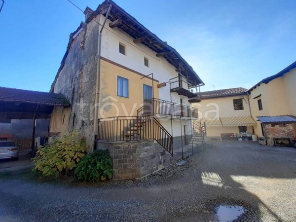 casa indipendente in vendita a Corio in zona San Pietro