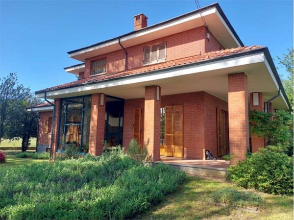 casa indipendente in vendita a Corio in zona Benne