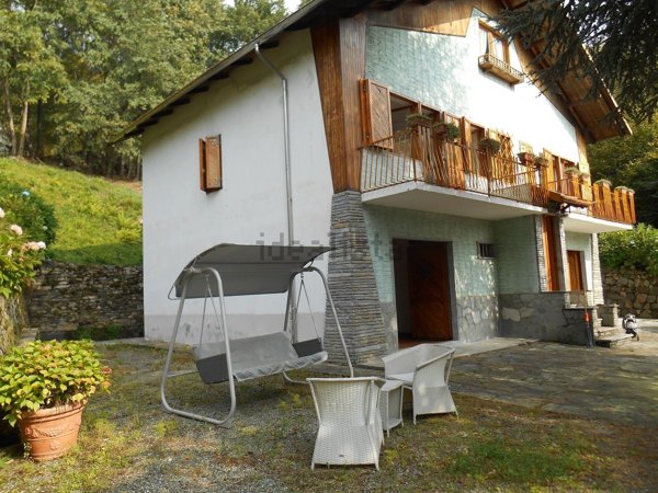 casa indipendente in vendita a Corio in zona Piano Audi