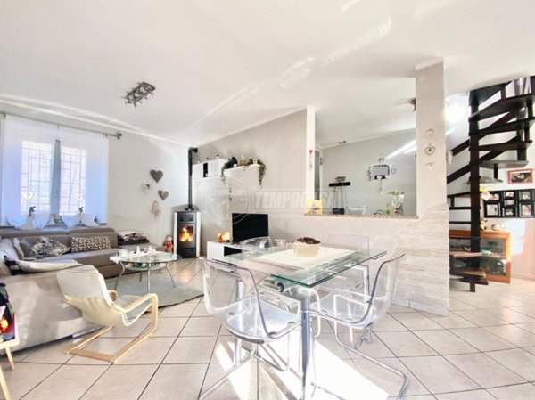 casa indipendente in vendita a Corio