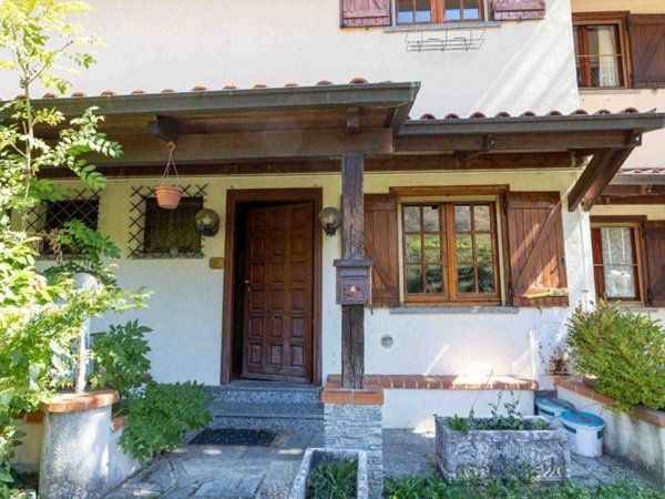casa indipendente in vendita a Corio in zona Benne