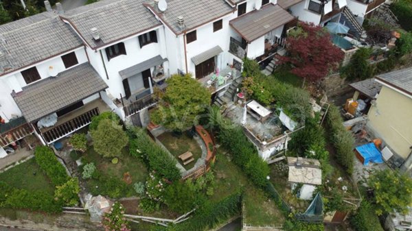 casa indipendente in vendita a Corio in zona Piano Audi