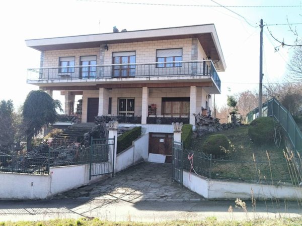 casa indipendente in vendita a Corio