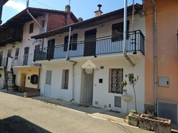 casa indipendente in vendita a Corio in zona Benne