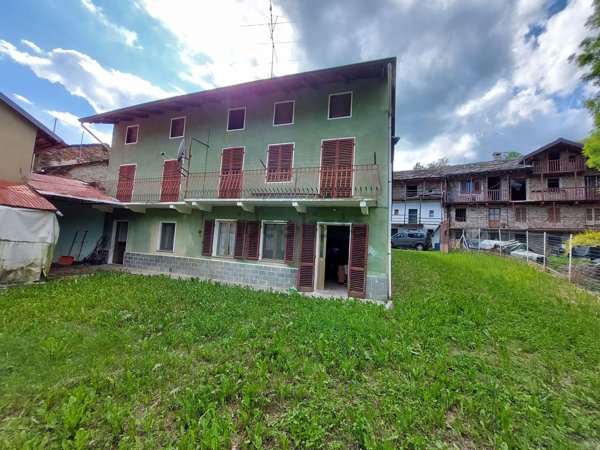 casale in vendita a Corio