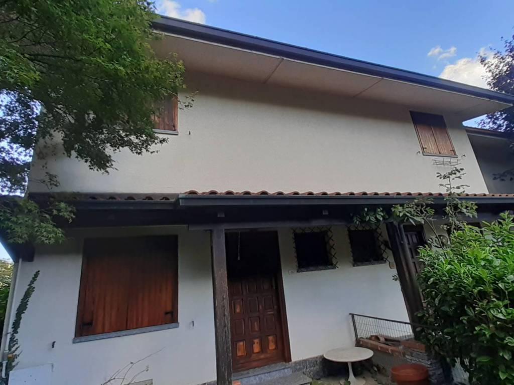 casa indipendente in vendita a Corio in zona Benne