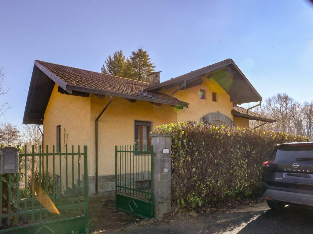 casa indipendente in vendita a Corio