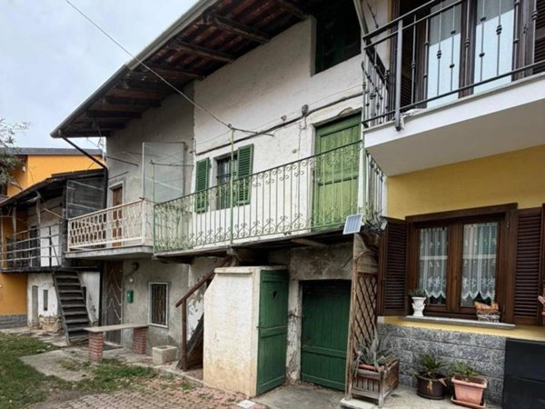 appartamento in vendita a Corio in zona Benne