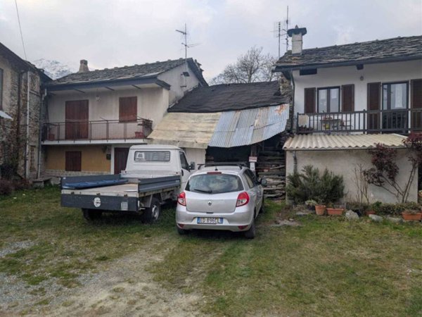 casale in vendita a Corio in zona Piano Audi