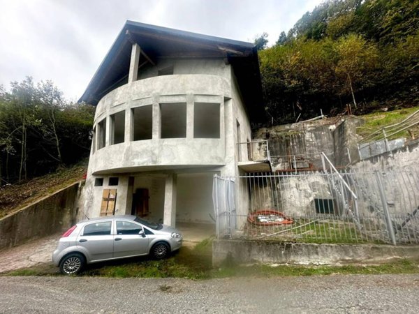 casa indipendente in vendita a Corio in zona Colle Secchie