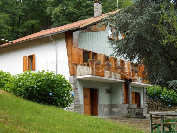 casa indipendente in vendita a Corio in zona Piano Audi
