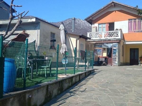 casa indipendente in vendita a Corio in zona Colle Secchie