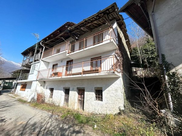 casa indipendente in vendita a Corio in zona Sant'Antonio