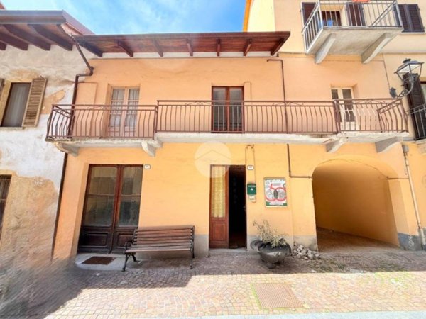 casa indipendente in vendita a Corio in zona Colle Secchie