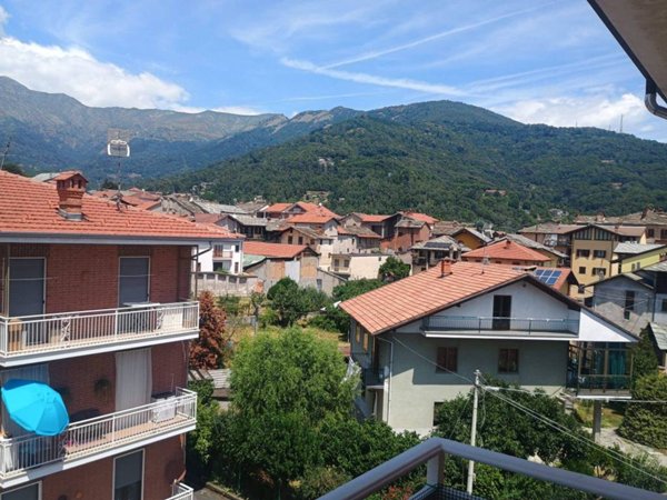 casa indipendente in vendita a Corio in zona Ritornato