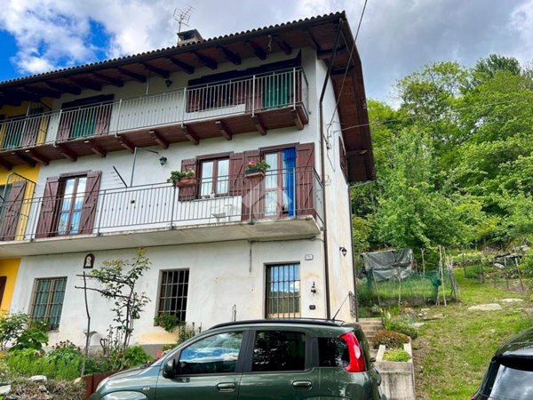 casa indipendente in vendita a Corio in zona Ritornato