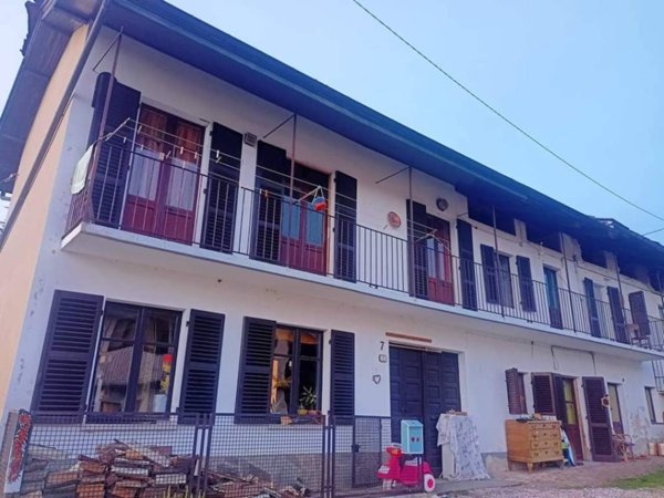 casa indipendente in vendita a Corio in zona San Pietro