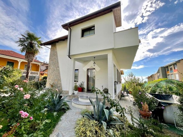 casa indipendente in vendita a Corio in zona Colle Secchie