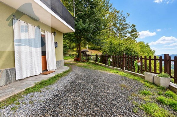 casa indipendente in vendita a Corio in zona Colle Secchie