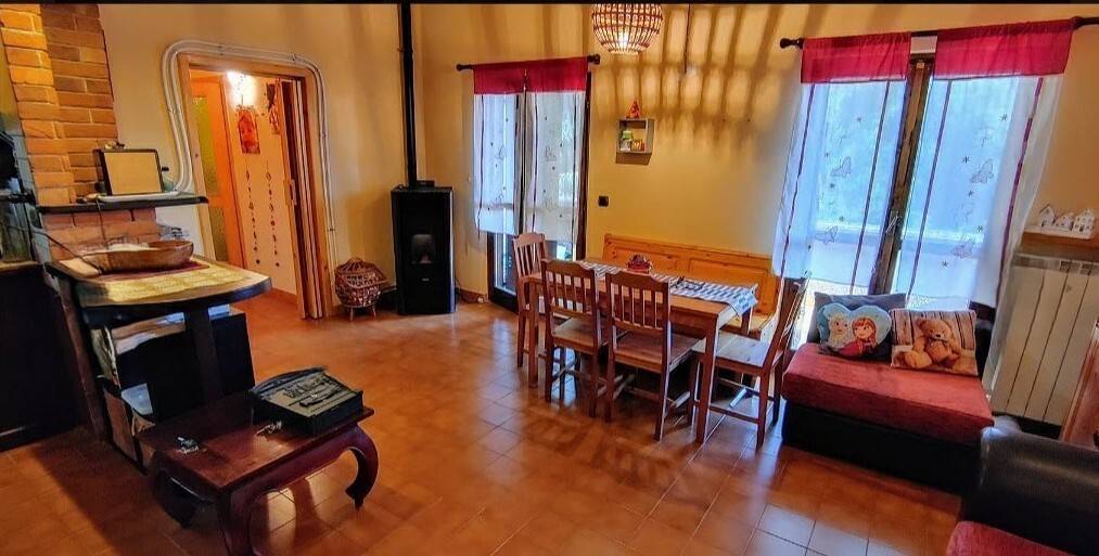 appartamento in vendita a Corio in zona Ritornato