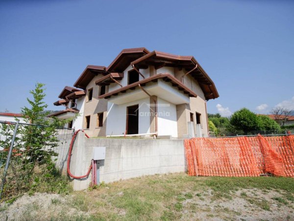 casa indipendente in vendita a Corio in zona Benne