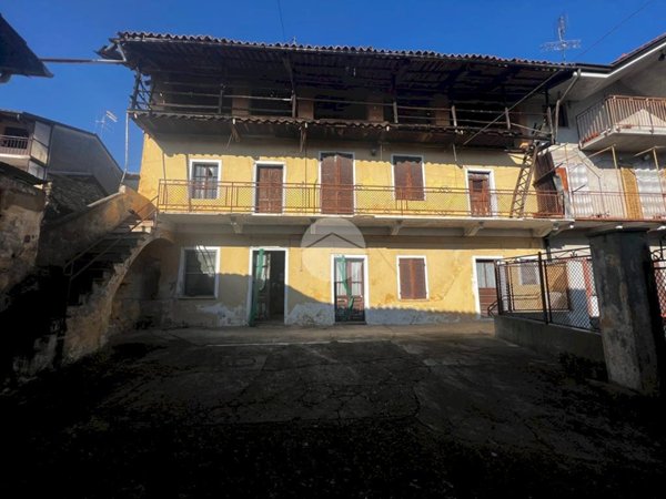 casa semindipendente in vendita a Cossano Canavese