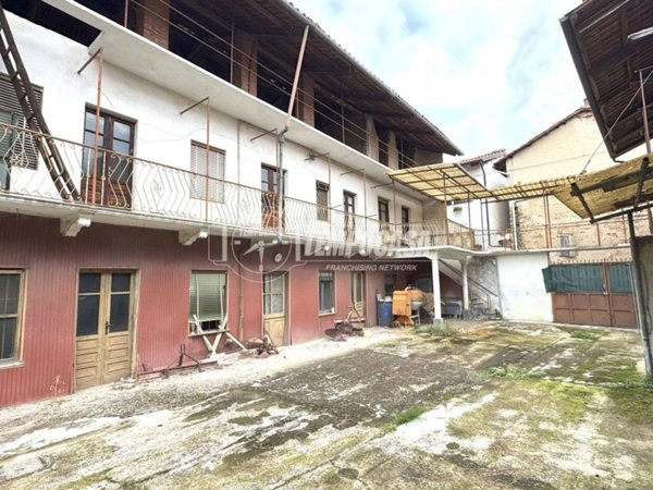 casa indipendente in vendita a Cossano Canavese