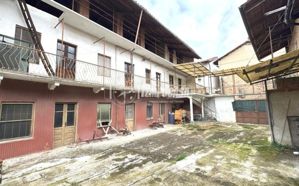 casa indipendente in vendita a Cossano Canavese
