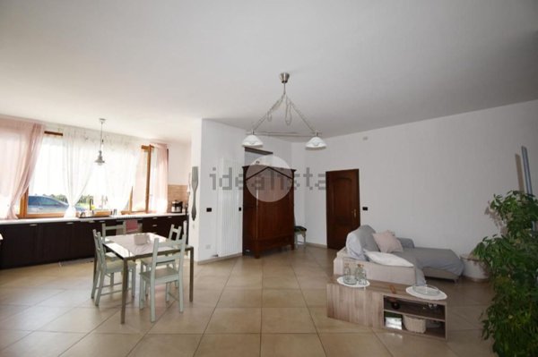 casa semindipendente in vendita a Cossano Canavese