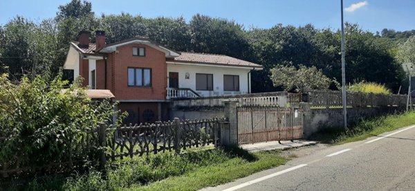 casa indipendente in vendita a Cossano Canavese