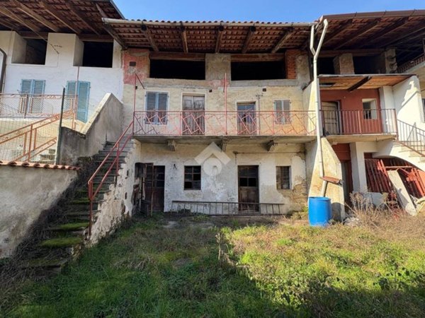 casa semindipendente in vendita a Cossano Canavese
