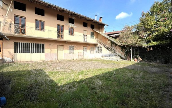 casa indipendente in vendita a Cossano Canavese in zona Avetta