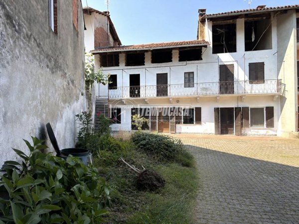 casa indipendente in vendita a Cossano Canavese in zona Casale