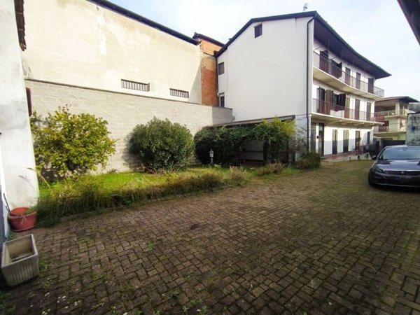 casa indipendente in vendita a Cuceglio