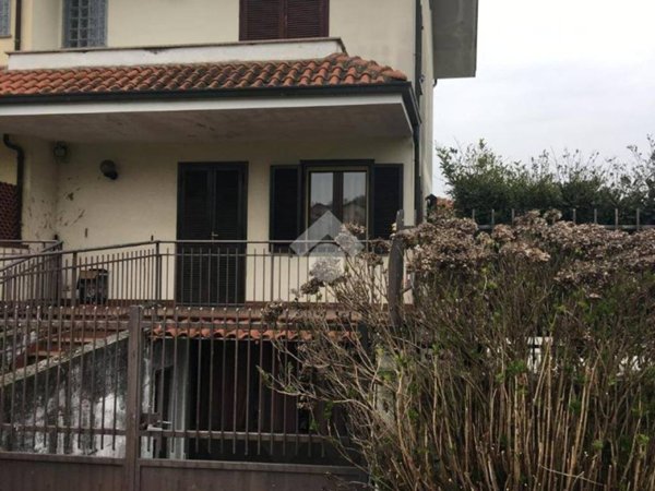 casa indipendente in vendita a Cuceglio
