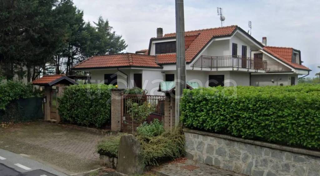 casa indipendente in vendita a Cuceglio