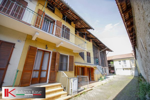 casa semindipendente in vendita a Cuceglio