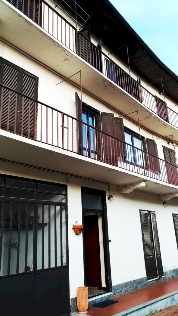 casa indipendente in vendita a Cuceglio