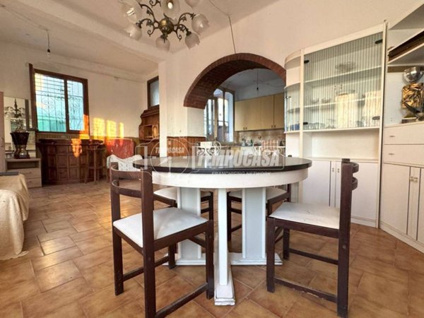 casa indipendente in vendita a Cuceglio