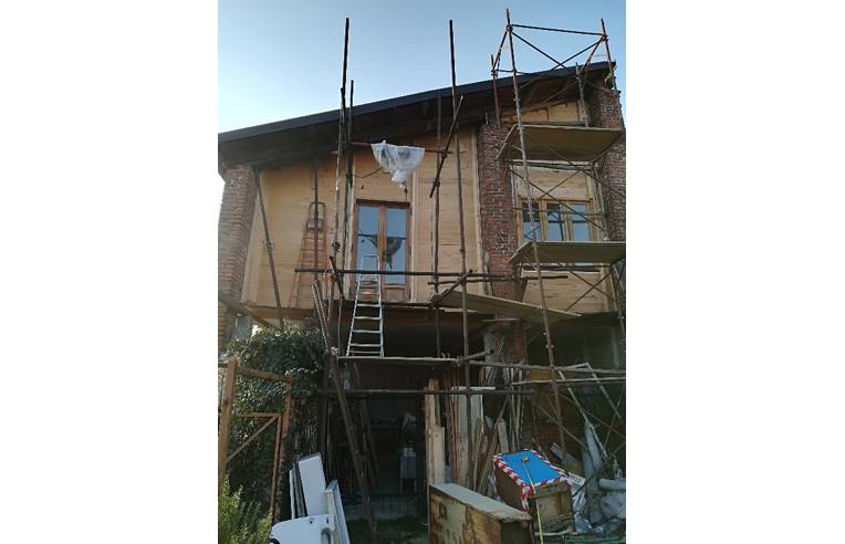 casa indipendente in vendita a Cuceglio