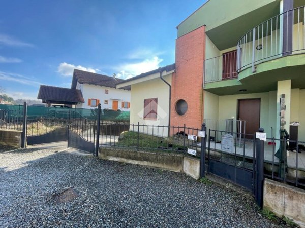 casa indipendente in vendita a Cuceglio