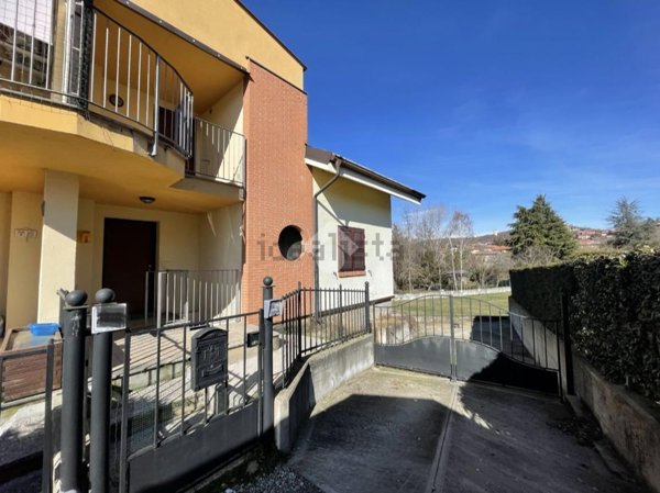 casa indipendente in vendita a Cuceglio