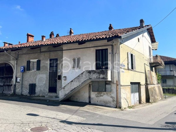 casa indipendente in vendita a Cuceglio