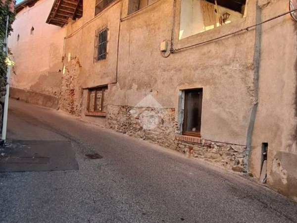 casale in vendita a Cuceglio